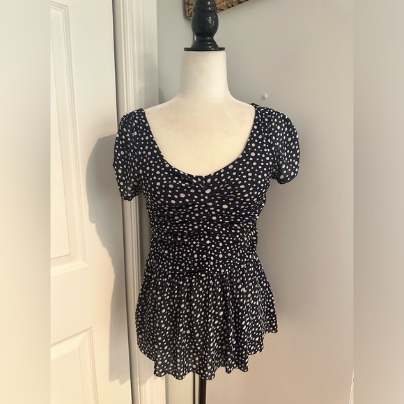 Anthropologie Postmark Women Ruched Peplum Polka Dot Top Navy White - Picture 4 of 4
